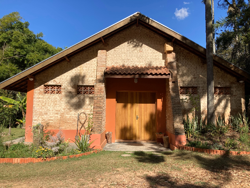 Fachada frontal após a reforma