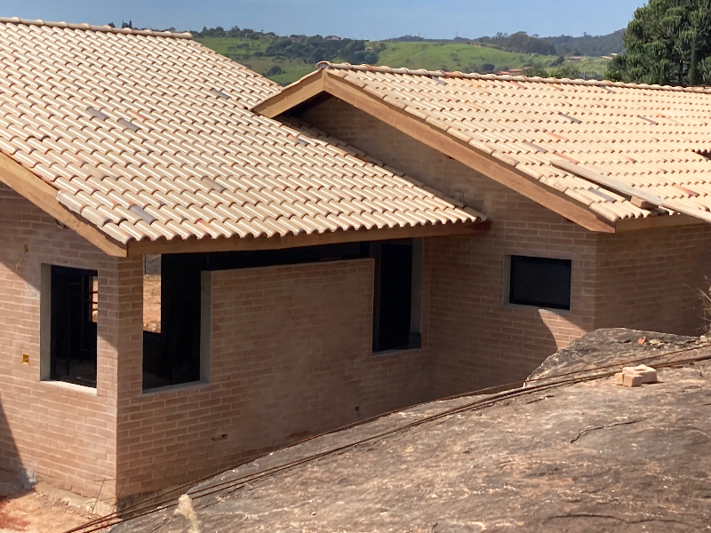 Construção com tijolo estrutural ecológico