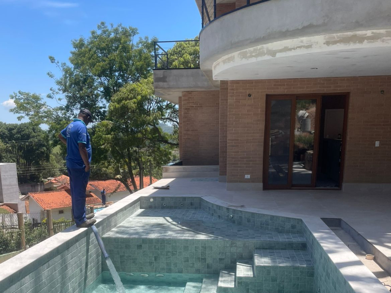 Piscina e laje vegetada - mesma forma